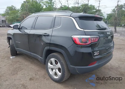 2018 Jeep Compass Latitude 4X4 из США, поврежденный, VIN 3C4NJDBB2JT246030